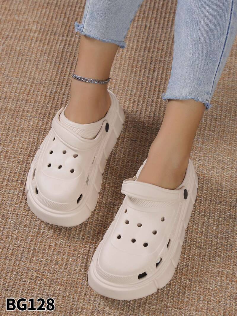 Klapki damskie Roz 36-41 / 12 par